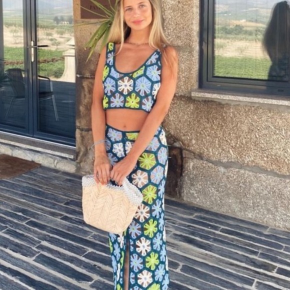 Zara Dresses & Skirts - Beautiful Zara 2-piece floral crochet knit top + skirt